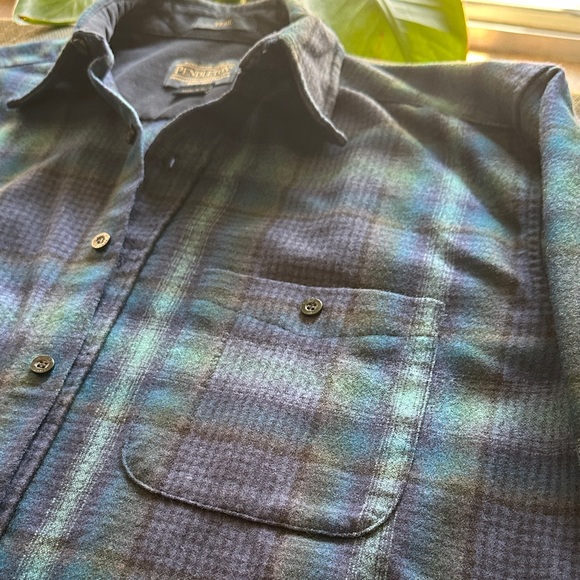 Pendleton Vintage Men’s Blue and Green Plaid Shirt with Brown Elbow Patches - Picture 6 of 10